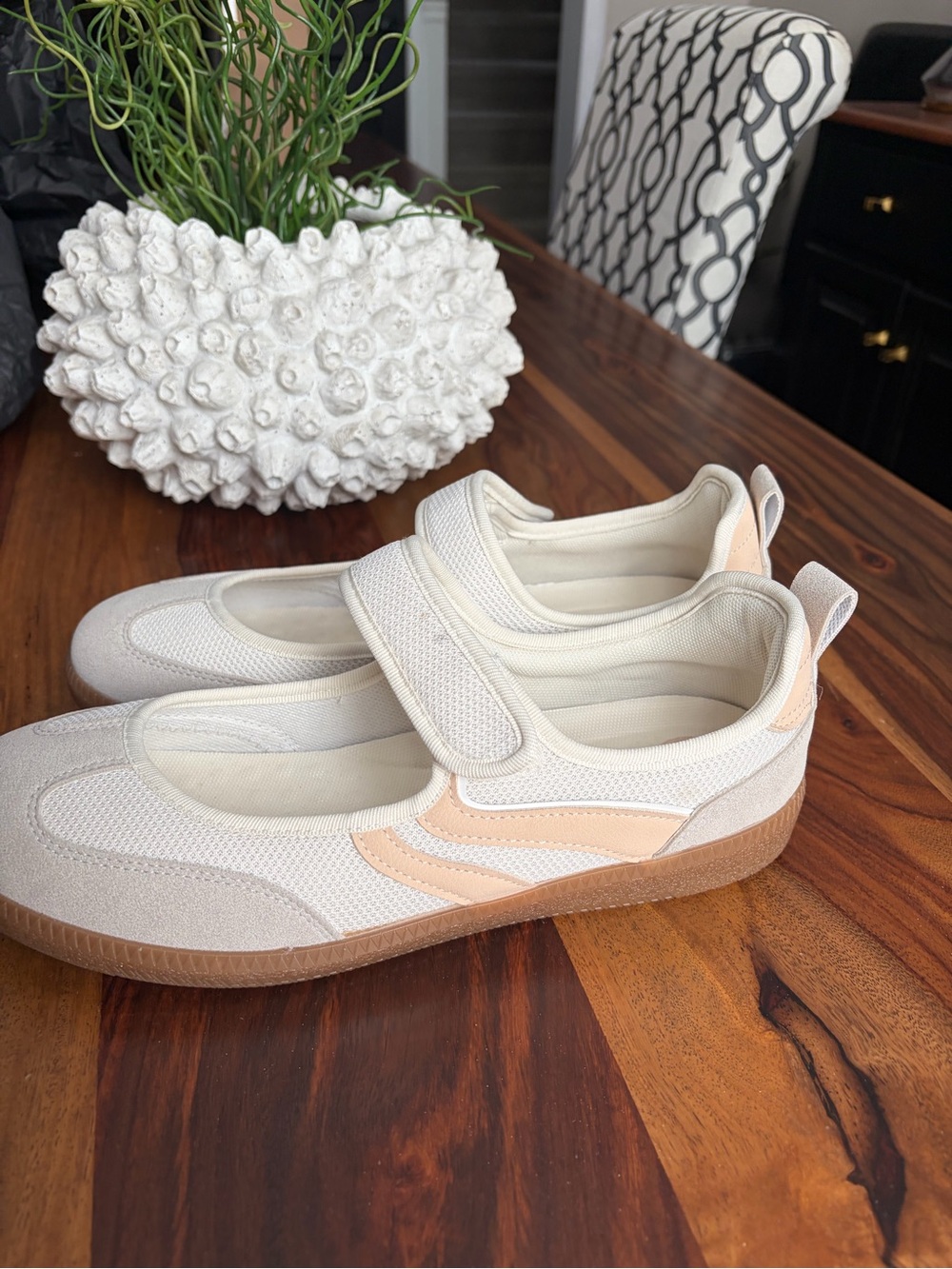 Women’s NYC  Mary Jane Athletic Shoes in Cream & Peach